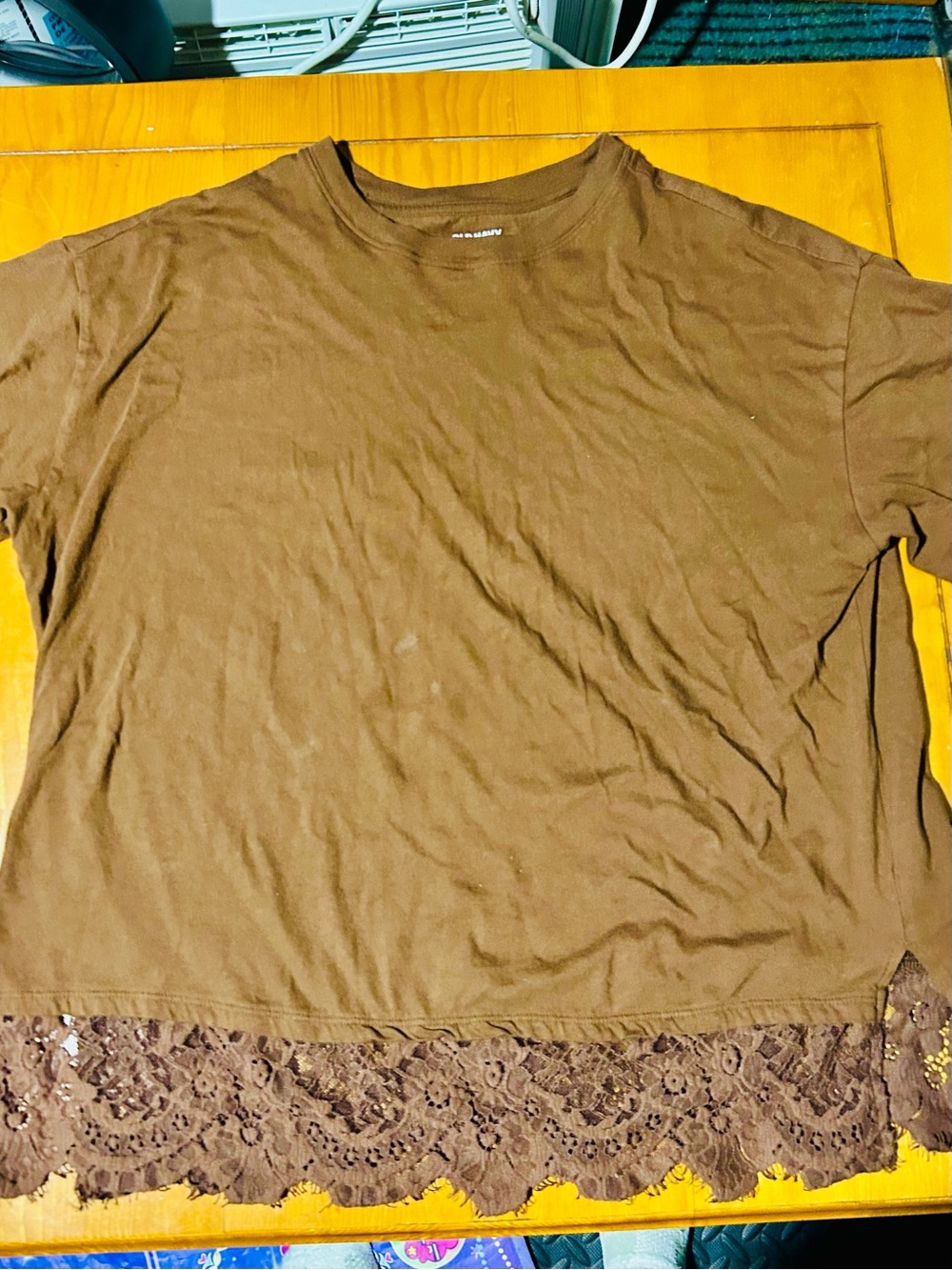 FREE women’s size L brown lace detail short sleeve t-shirt